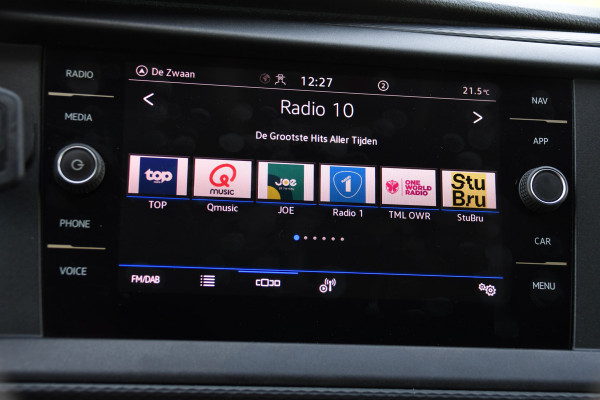 Volkswagen Transporter 2.0 TDI L2H1 DC 4Motion Black Edition Camera, Adaptieve Cruise, Carplay, LED, 4x4, Stoelverwarming, Automaat, Trekhaak, 199pk, Uniek!