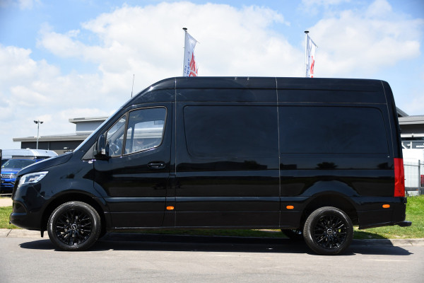 Mercedes-Benz Sprinter 319 V6 3.0 CDI L2H2 Black Edition Camera, Cruise, Carplay, LED, Automaat, 190pk, Multimedia, Lederstuur, Uniek!