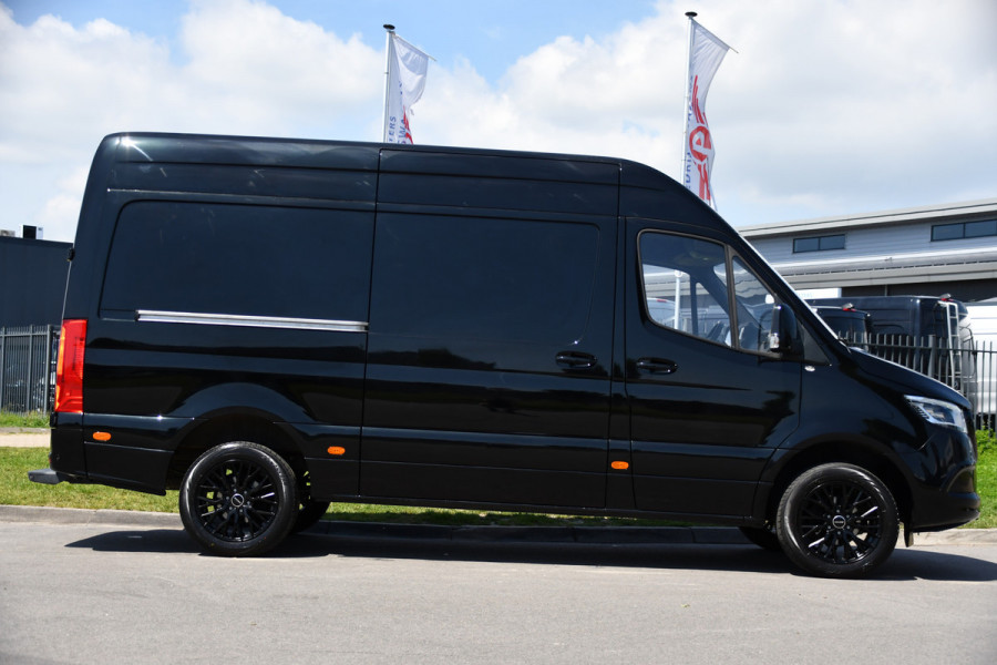 Mercedes-Benz Sprinter 319 V6 3.0 CDI L2H2 Black Edition Camera, Cruise, Carplay, LED, Automaat, 190pk, Multimedia, Lederstuur, Uniek!