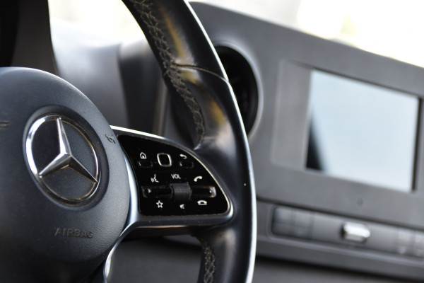 Mercedes-Benz Sprinter 319 V6 3.0 CDI L2H2 Black Edition Camera, Cruise, Carplay, LED, Automaat, 190pk, Multimedia, Lederstuur, Uniek!