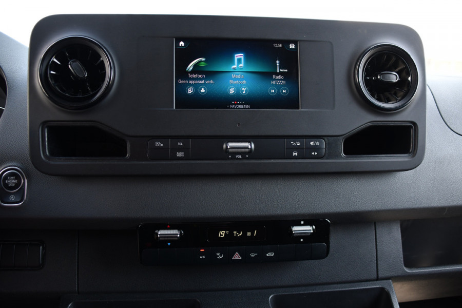 Mercedes-Benz Sprinter 319 V6 3.0 CDI L2H2 Black Edition Camera, Cruise, Carplay, LED, Automaat, 190pk, Multimedia, Lederstuur, Uniek!