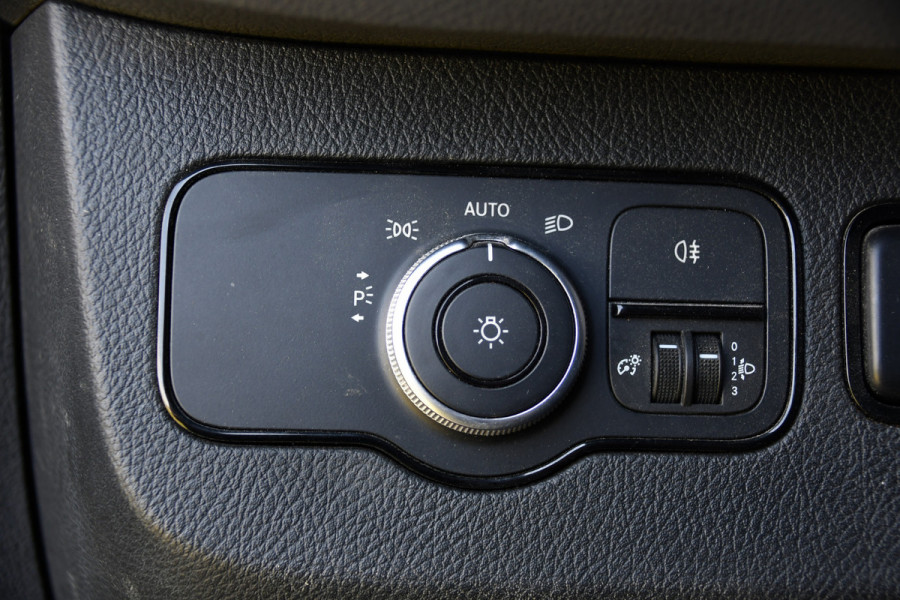 Mercedes-Benz Sprinter 319 V6 3.0 CDI L2H2 Black Edition Camera, Cruise, Carplay, LED, Automaat, 190pk, Multimedia, Lederstuur, Uniek!