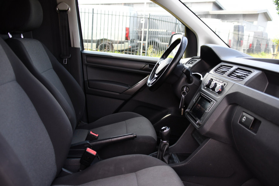 Volkswagen Caddy 2.0 TDI L1H1 PB Edition Cruise, Carplay, Sensoren, 185pk, Multimedia, Airco, Lederen stuur, Uniek!