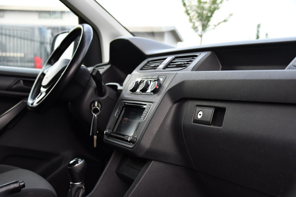 Volkswagen Caddy 2.0 TDI L1H1 PB Edition Cruise, Carplay, Sensoren, 185pk, Multimedia, Airco, Lederen stuur, Uniek!