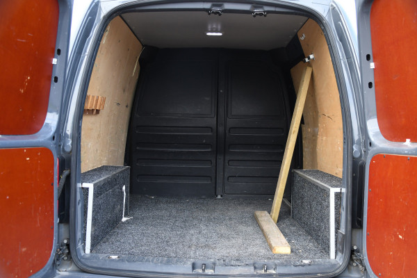 Volkswagen Caddy 2.0 TDI L1H1 PB Edition Cruise, Carplay, Sensoren, 185pk, Multimedia, Airco, Lederen stuur, Uniek!