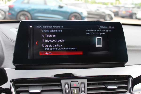 BMW X1 sDrive20i High Exe. M Sport / Trekhaak / Panoramadak / Camera / Leder / 19'' / Sportstoelen / CarPlay / Stoelverwarming / DAB / Cruise Control
