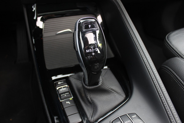 BMW X1 sDrive20i High Exe. M Sport / Trekhaak / Panoramadak / Camera / Leder / 19'' / Sportstoelen / CarPlay / Stoelverwarming / DAB / Cruise Control