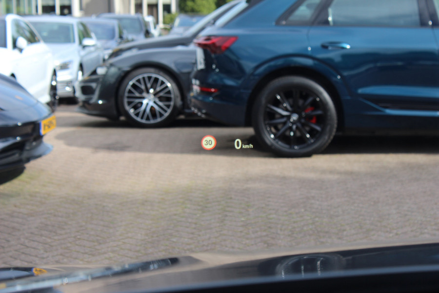 BMW X1 sDrive20i High Exe. M Sport / Trekhaak / Panoramadak / Camera / Leder / 19'' / Sportstoelen / CarPlay / Stoelverwarming / DAB / Cruise Control