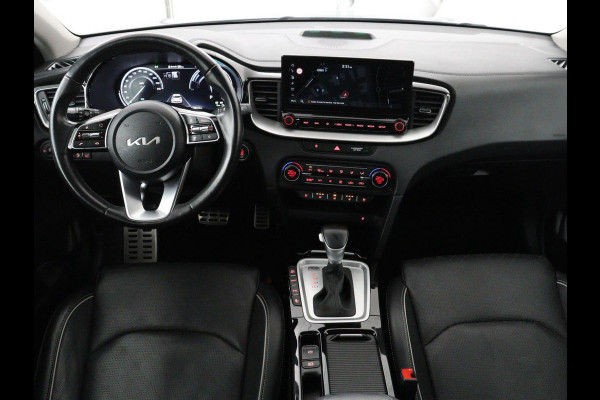 Kia Xceed 1.6 GDi PHEV ExecutiveLine | Panoramadak | Stoelventilatie | Leder | Adaptive cruise | Camera | Achterbankverwarming | Memory | Side Assist | Navigatie | Keyless | Full LED | Stoelverwarming | Plug In