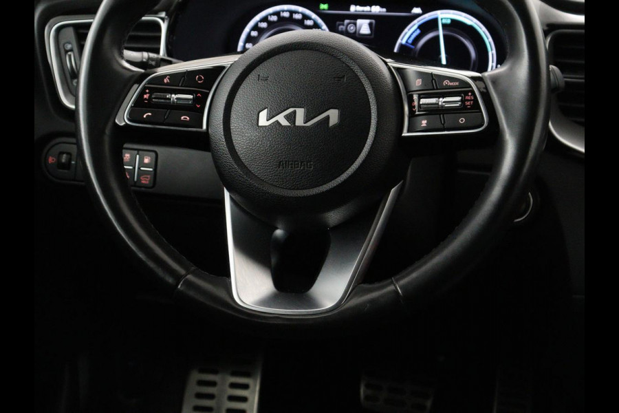 Kia Xceed 1.6 GDi PHEV ExecutiveLine | Panoramadak | Stoelventilatie | Leder | Adaptive cruise | Camera | Achterbankverwarming | Memory | Side Assist | Navigatie | Keyless | Full LED | Stoelverwarming | Plug In
