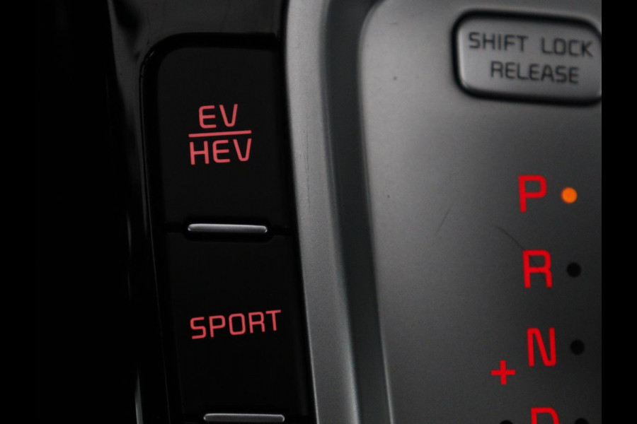 Kia Xceed 1.6 GDi PHEV ExecutiveLine | Panoramadak | Stoelventilatie | Leder | Adaptive cruise | Camera | Achterbankverwarming | Memory | Side Assist | Navigatie | Keyless | Full LED | Stoelverwarming | Plug In