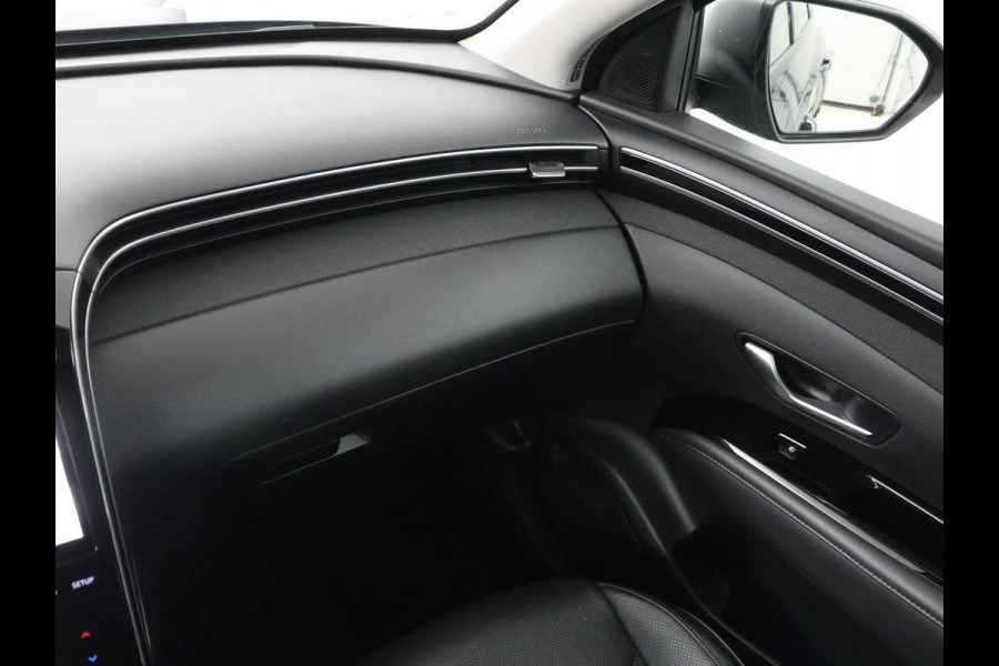 Hyundai Tucson 1.6 T-GDI PHEV Premium 4WD | SOH 96,5% | Stoelventilatie | Leder | Trekhaak | 360 Camera | Adaptive cruise | Krell Audio | Achterbankverwarming | Camera | Memory | Keyless | Plug In