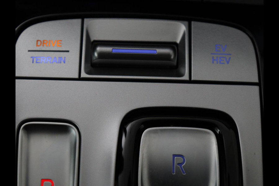 Hyundai Tucson 1.6 T-GDI PHEV Premium 4WD | SOH 96,5% | Stoelventilatie | Leder | Trekhaak | 360 Camera | Adaptive cruise | Krell Audio | Achterbankverwarming | Camera | Memory | Keyless | Plug In