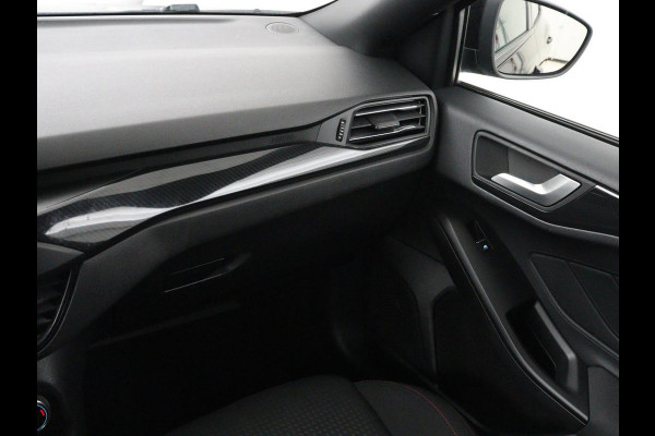 Ford Focus 1.0 EcoBoost ST Line X | Stoelverwarming | Adaptive cruise | Camera | Carplay | Stuurverwarming | Full LED | Keyless | Navigatie | Climate control | Bluetooth