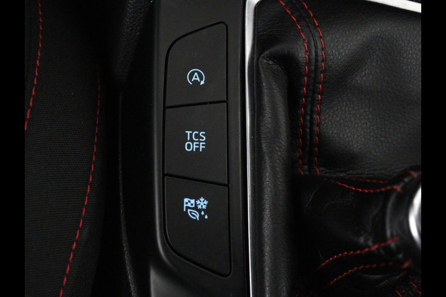 Ford Focus 1.0 EcoBoost ST Line X | Stoelverwarming | Adaptive cruise | Camera | Carplay | Stuurverwarming | Full LED | Keyless | Navigatie | Climate control | Bluetooth
