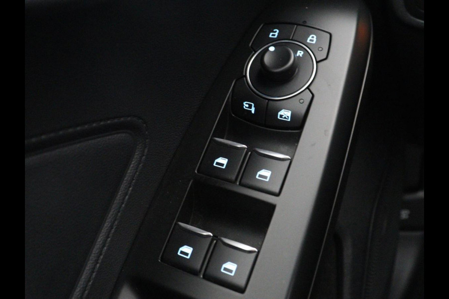 Ford Focus 1.0 EcoBoost ST Line X | Stoelverwarming | Adaptive cruise | Camera | Carplay | Stuurverwarming | Full LED | Keyless | Navigatie | Climate control | Bluetooth