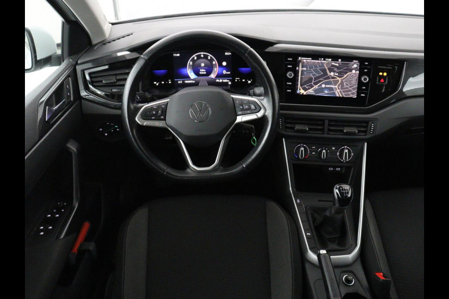 Volkswagen Polo 1.0 TSI Life | Navigatie | Parkeerhulp | Carplay | Adaptive cruise | Full LED | Airco | Bluetooth