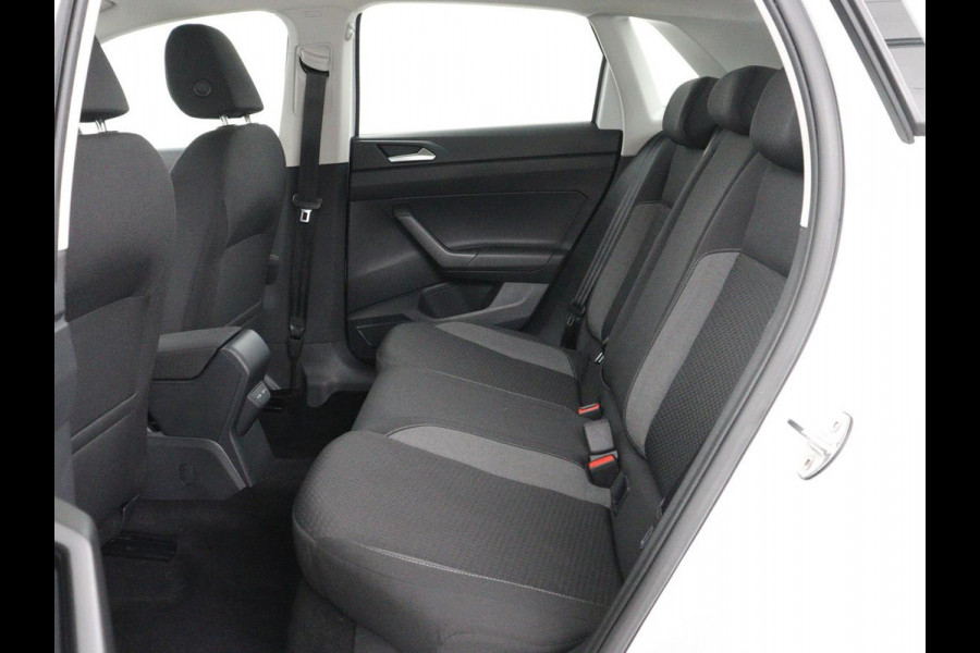 Volkswagen Polo 1.0 TSI Life | Navigatie | Parkeerhulp | Carplay | Adaptive cruise | Full LED | Airco | Bluetooth