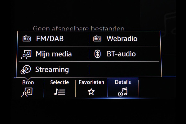 Volkswagen Polo 1.0 TSI Life | Navigatie | Parkeerhulp | Carplay | Adaptive cruise | Full LED | Airco | Bluetooth