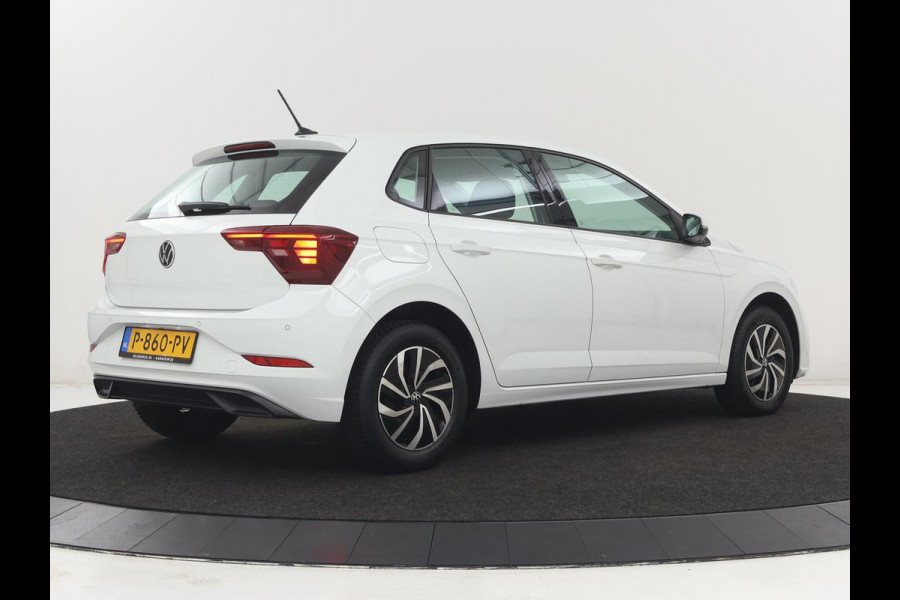 Volkswagen Polo 1.0 TSI Life | Navigatie | Parkeerhulp | Carplay | Adaptive cruise | Full LED | Airco | Bluetooth