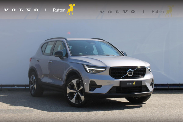 Volvo XC40 B4 211PK Automaat Plus Dark Semi elektrisch wegklapbare trekhaak / Verwarmbare voorruit / Google infotainment / Elektrisch bedienbare bestuurdersstoel met geheugen