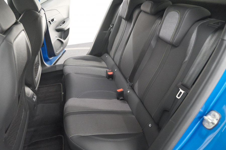 Peugeot 2008 PureTech 130 EAT8 GT-Line | Camera | Dodehoekdetectie | Adaptieve Cruise Control | Apple Carplay