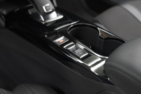 Peugeot 2008 PureTech 130 EAT8 GT-Line | Camera | Dodehoekdetectie | Adaptieve Cruise Control | Apple Carplay
