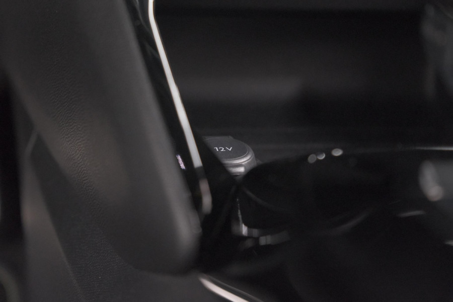 Peugeot 2008 PureTech 130 EAT8 GT-Line | Camera | Dodehoekdetectie | Adaptieve Cruise Control | Apple Carplay