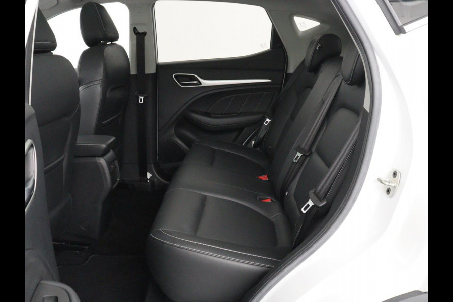 MG Mg Zs Luxury 45 kWh | SOH 91,3% | Panoramadak | Leder | Stoelverwarming | Trekhaak | Adaptive cruise | Camera | Carplay | Keyless | Navigatie | Climate control