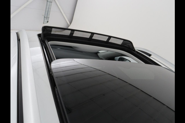 MG Mg Zs Luxury 45 kWh | SOH 91,3% | Panoramadak | Leder | Stoelverwarming | Trekhaak | Adaptive cruise | Camera | Carplay | Keyless | Navigatie | Climate control