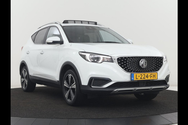MG Mg Zs Luxury 45 kWh | SOH 91,3% | Panoramadak | Leder | Stoelverwarming | Trekhaak | Adaptive cruise | Camera | Carplay | Keyless | Navigatie | Climate control