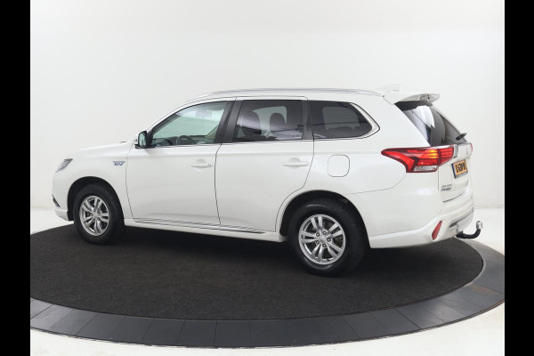 Mitsubishi Outlander 2.4 PHEV Pure+ | SOH 71,6% | Stoelverwarming | Carplay | Camera | Trekhaak | Keyless | Climate control | DAB | Full LED | Cruise control | Bluetooth | Plug In