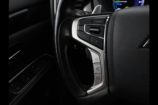 Mitsubishi Outlander 2.4 PHEV Pure+ | SOH 71,6% | Stoelverwarming | Carplay | Camera | Trekhaak | Keyless | Climate control | DAB | Full LED | Cruise control | Bluetooth | Plug In