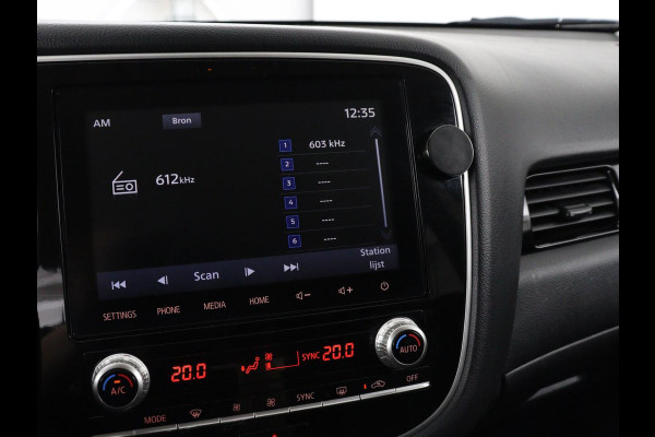 Mitsubishi Outlander 2.4 PHEV Pure+ | SOH 71,6% | Stoelverwarming | Carplay | Camera | Trekhaak | Keyless | Climate control | DAB | Full LED | Cruise control | Bluetooth | Plug In