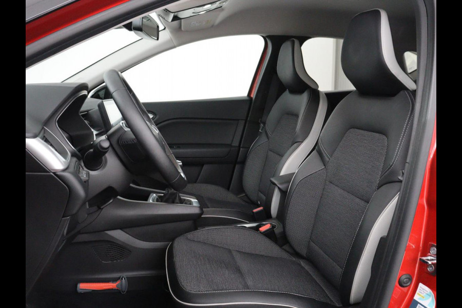 Renault Captur 1.0 TCe 90 Intens | Camera | Navigatie | Carplay | Half leder | Keyless | Full LED | Climate control | Parkeerhulp | Cruise control | Bluetooth | Getint glas
