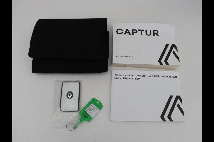 Renault Captur 1.0 TCe 90 Intens | Camera | Navigatie | Carplay | Half leder | Keyless | Full LED | Climate control | Parkeerhulp | Cruise control | Bluetooth | Getint glas