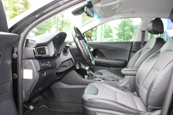Kia Niro 1.6 GDi Hybrid DynamicLine | Trekhaak | Climate Control | Cruise Control | Leder/Stof | Camera