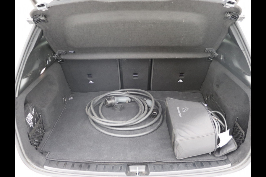 Mercedes-Benz EQA 250 Pano, Keyless GO, Camera, Sfeerverlichting, Dodehoekassistent
