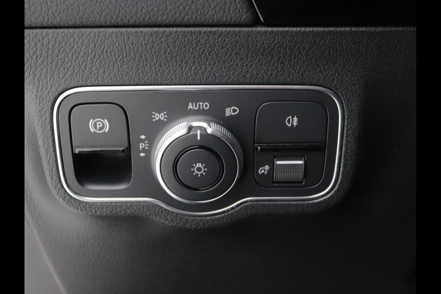 Mercedes-Benz EQA 250 Pano, Keyless GO, Camera, Sfeerverlichting, Dodehoekassistent
