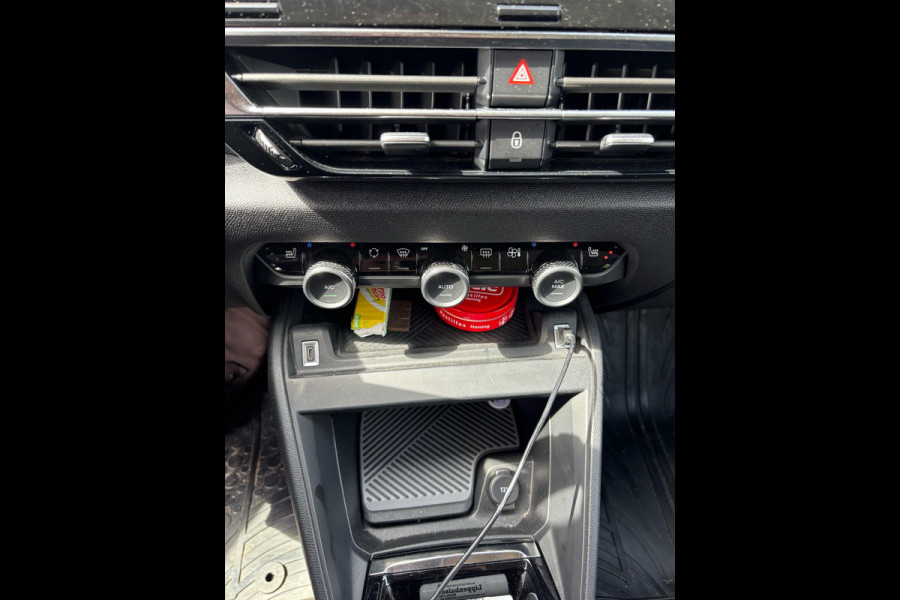 Citroën Ë-C4 Shine 50 kWh | 136pk | Adaptieve Cruise | Stoelverwarming | Head up Display | Achteruitrijcamera