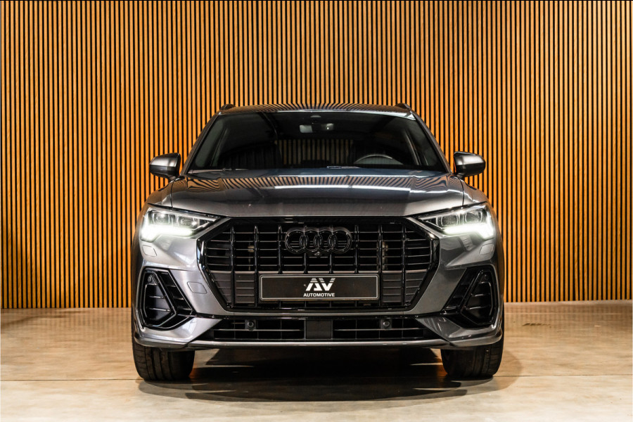 Audi Q3 45 TFSI e 245 PK S edition | 360 Camera | ACC | S-Line | Magnetic Ride | Matrix verlichting | CarPlay | Navigatie | Trekhaak | Inc 21% BTW | Black Style | Stuur- en stoelverwarming | Nieuwe APK | Garantie | Dealer onderhouden