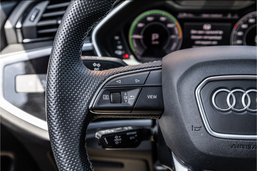 Audi Q3 45 TFSI e 245 PK S edition | 360 Camera | ACC | S-Line | Magnetic Ride | Matrix verlichting | CarPlay | Navigatie | Trekhaak | Inc 21% BTW | Black Style | Stuur- en stoelverwarming | Nieuwe APK | Garantie | Dealer onderhouden