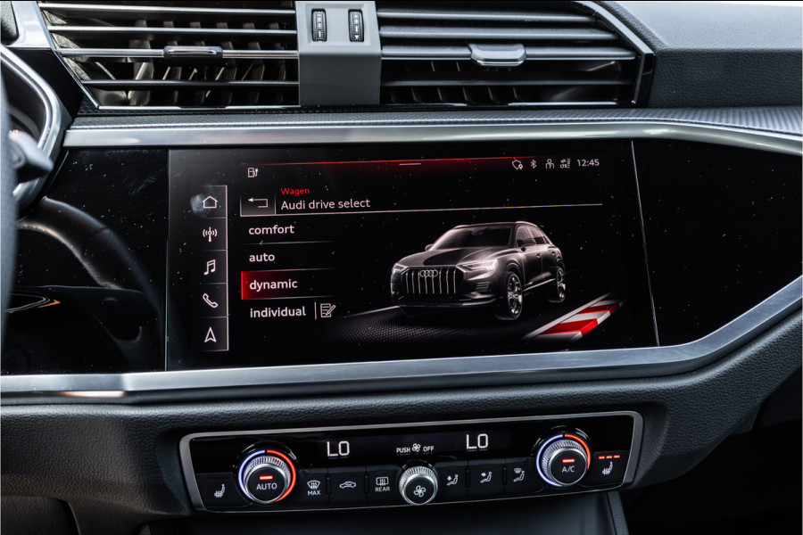 Audi Q3 45 TFSI e 245 PK S edition | 360 Camera | ACC | S-Line | Magnetic Ride | Matrix verlichting | CarPlay | Navigatie | Trekhaak | Inc 21% BTW | Black Style | Stuur- en stoelverwarming | Nieuwe APK | Garantie | Dealer onderhouden