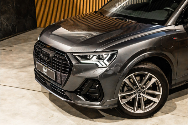 Audi Q3 45 TFSI e 245 PK S edition | 360 Camera | ACC | S-Line | Magnetic Ride | Matrix verlichting | CarPlay | Navigatie | Trekhaak | Inc 21% BTW | Black Style | Stuur- en stoelverwarming | Nieuwe APK | Garantie | Dealer onderhouden
