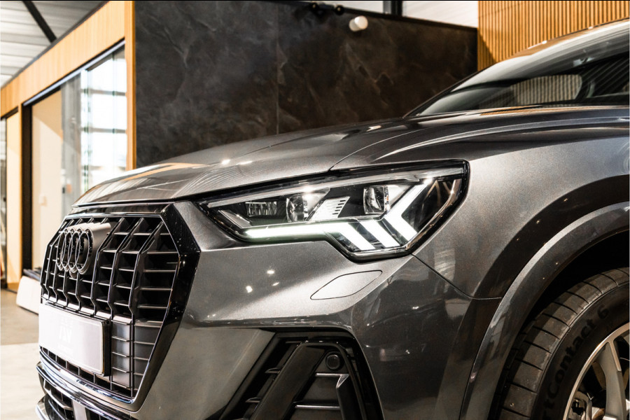 Audi Q3 45 TFSI e 245 PK S edition | 360 Camera | ACC | S-Line | Magnetic Ride | Matrix verlichting | CarPlay | Navigatie | Trekhaak | Inc 21% BTW | Black Style | Stuur- en stoelverwarming | Nieuwe APK | Garantie | Dealer onderhouden