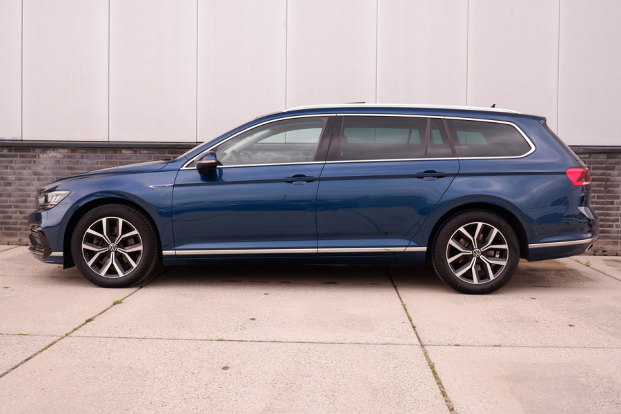 Volkswagen Passat Variant 1.4 TSI PHEV GTE Business | Pano | Elek. Trekhaak | Camera | Carplay | Navi | LED