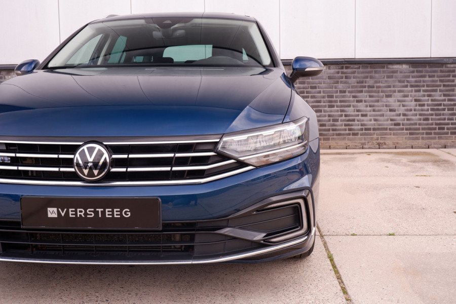 Volkswagen Passat Variant 1.4 TSI PHEV GTE Business | Pano | Elek. Trekhaak | Camera | Carplay | Navi | LED