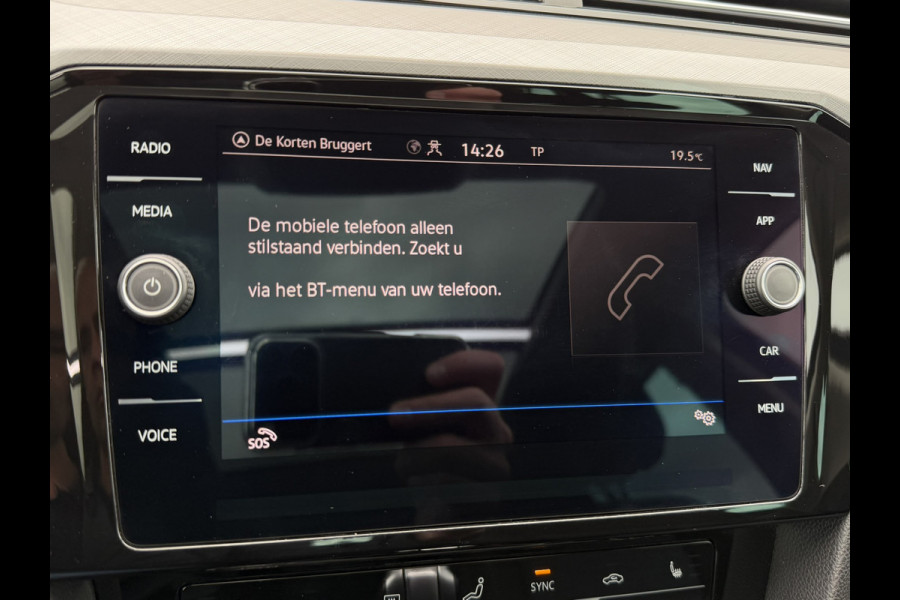 Volkswagen Passat Variant 1.4 TSI PHEV GTE Business | Pano | Elek. Trekhaak | Camera | Carplay | Navi | LED
