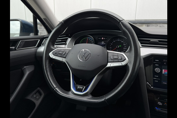Volkswagen Passat Variant 1.4 TSI PHEV GTE Business | Pano | Elek. Trekhaak | Camera | Carplay | Navi | LED