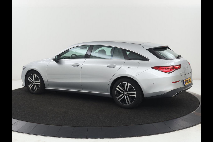 Mercedes-Benz CLA-Klasse Shooting Brake 180 Business Solution | Stoelverwarming | Carplay | Camera | Half leder | Widescreen | Dodehoek detectie | Navigatie | Park Assist | Cruise control